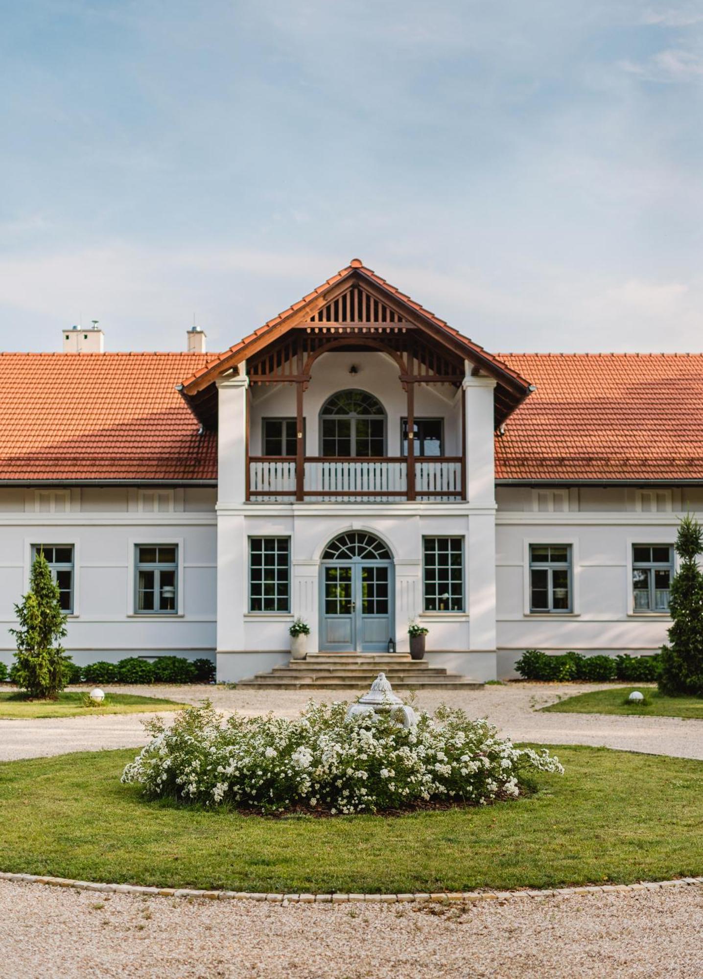 Willa Bizorenda Malogoszcz Luaran gambar